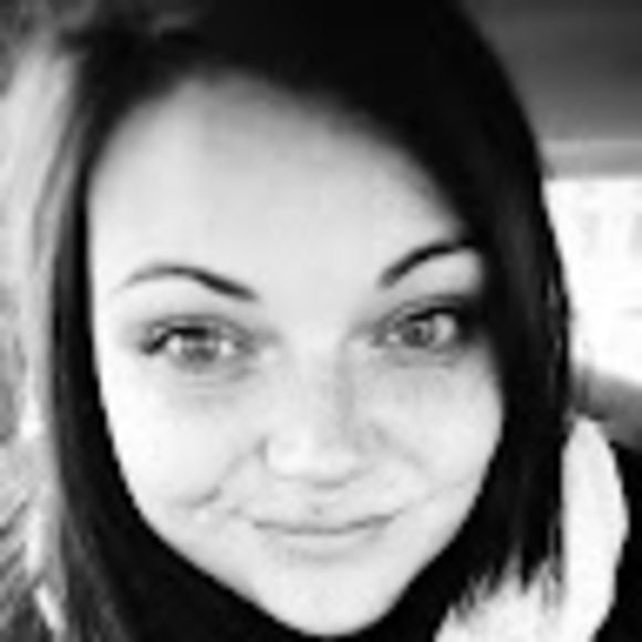 Meet your Posher, Allyson - Picture 1 of 1